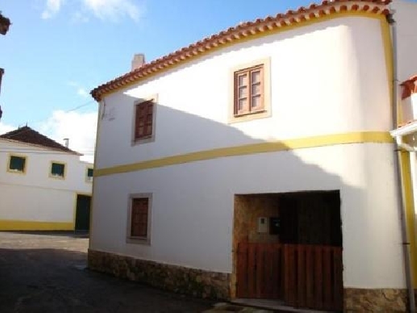 : property For Sale Bombarral Portugal